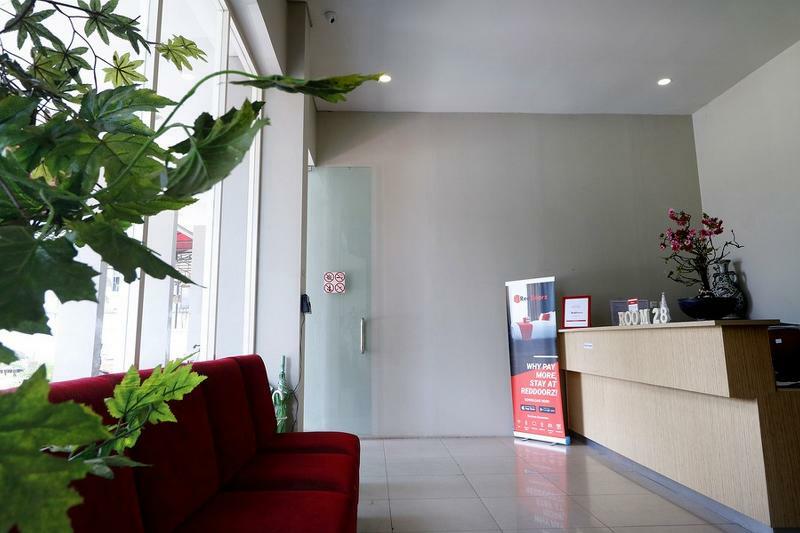 Reddoorz Plus @ Kapuk Business Park Джакарта Екстериор снимка