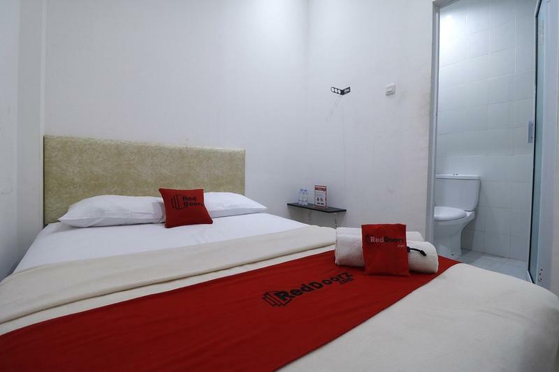 Reddoorz Plus @ Kapuk Business Park Джакарта Екстериор снимка